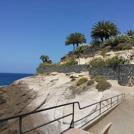 Casa El Duque With Sea View, Terrace, Heated Pool, 400m To El Duque Beach, Wifi, Sat-tv